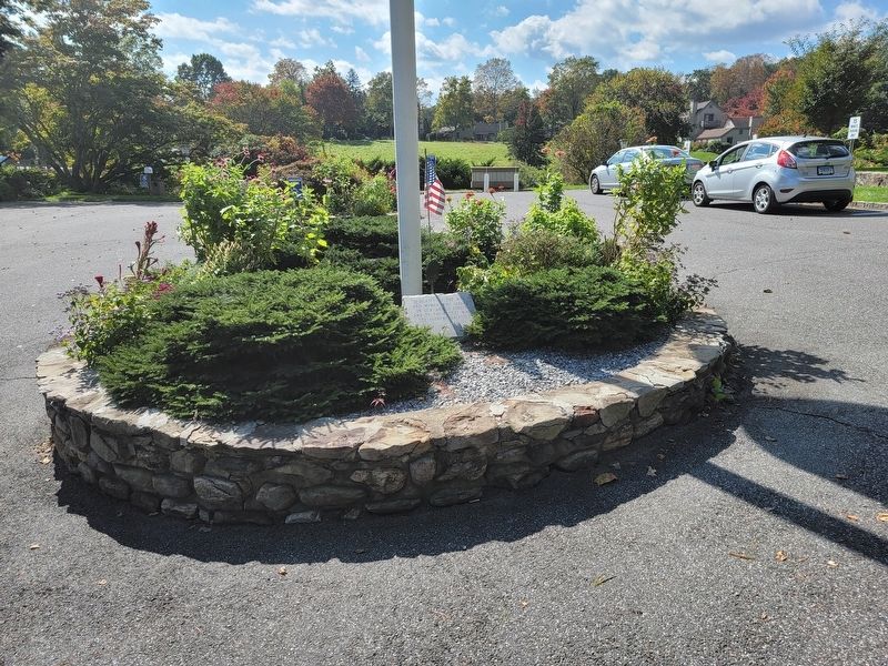Heritage Village Veterans Memorial image. Click for full size.