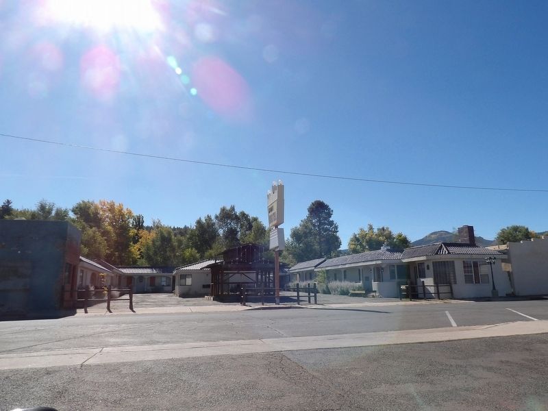 Former DelSue Motor Inn image. Click for full size.