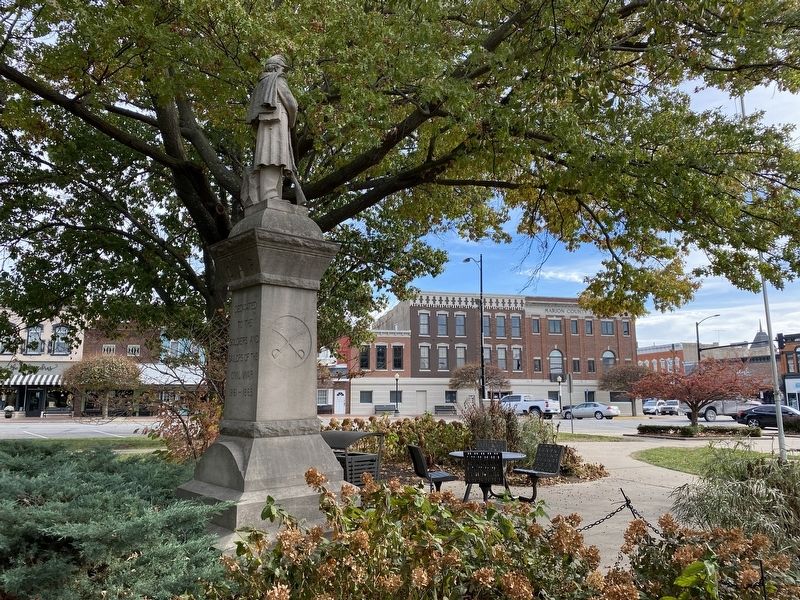 Pella Civil War Monument. Click for full size. Pella Civil War Monument image. Click for full size.
