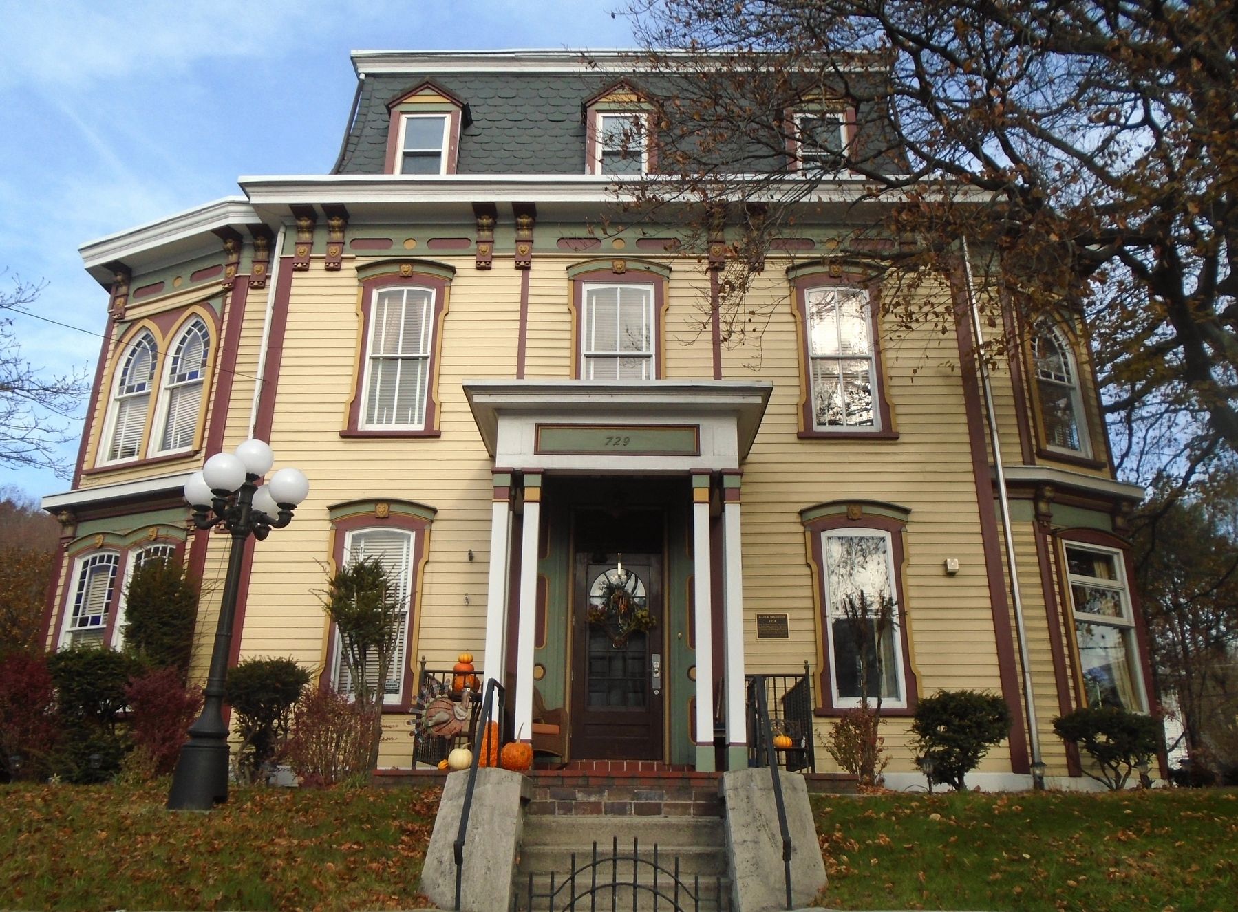 Kaier Mansion and Marker image. Click for full size.