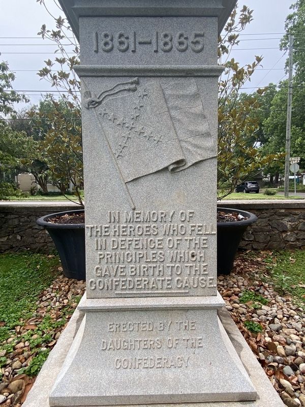 Confederate Soldier Memorial image. Click for full size.