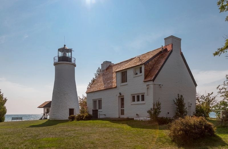 Old Presque Isle Lighthouse and Lightkeepers Cottage image. Click for full size.