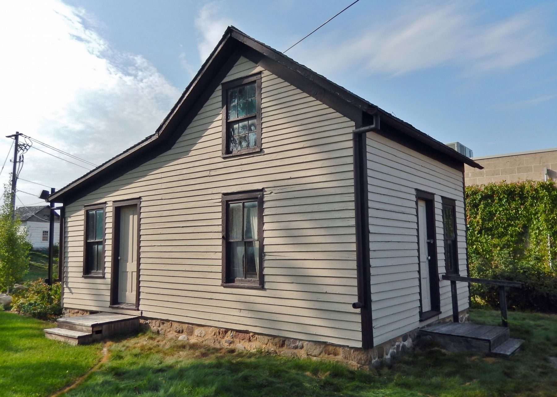 Wickney House (<i>southeast elevation</i>). Click for full size. Wickney House (<i>southeast elevation</i>) image. Click for full size.