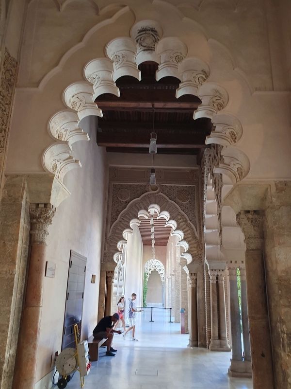 La Aljafería Arched Walkway. Click for full size. La Aljafería Arched Walkway image. Click for full size.