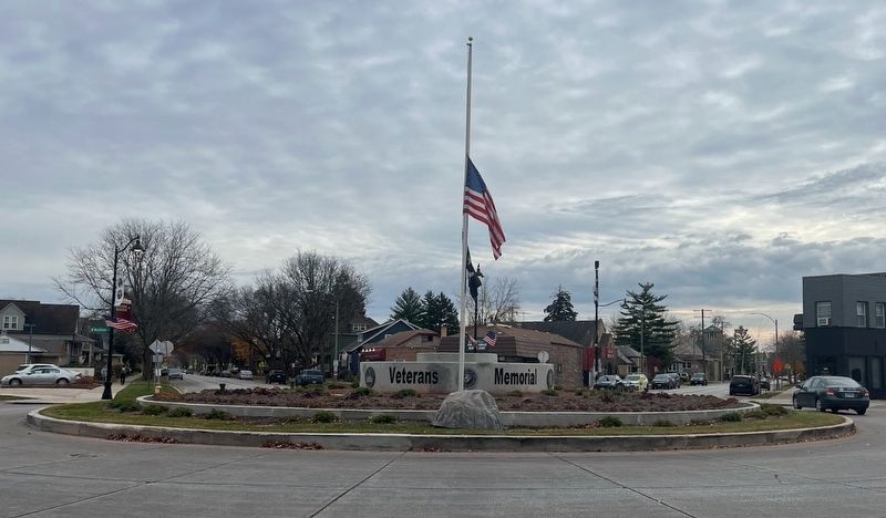 Veterans Memorial Circle image. Click for full size.