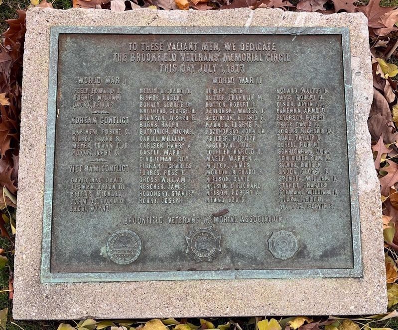 Memorial to Brookfield's War Dead image. Click for full size.