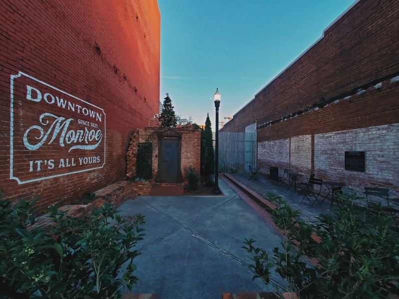 Downtown Pocket Park. Click for full size. Downtown Pocket Park image. Click for full size.