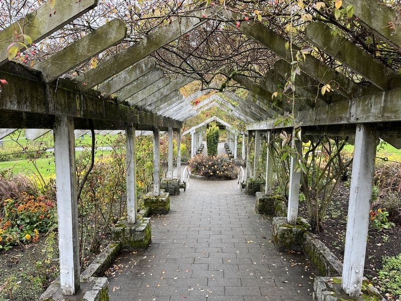 The Rose Garden Marker image. Click for full size.