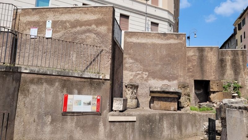 The Area archeologica del teatro di Marcello Marker along the wall image. Click for full size.
