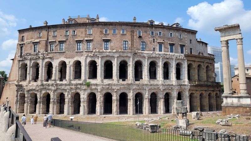 The view of the teatro di Marcello from the street image. Click for full size.