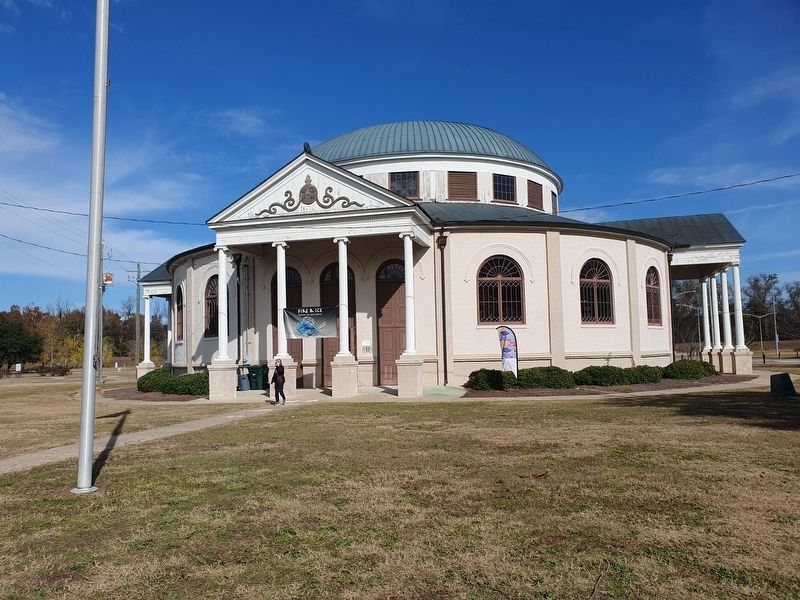 The Round Building image. Click for full size.