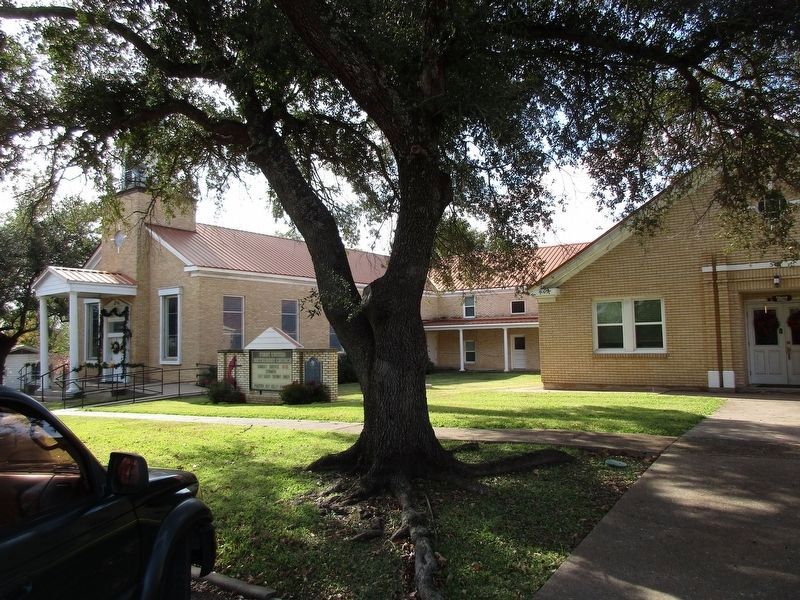 First Methodist Church of Grand Saline and Marker image. Click for full size.