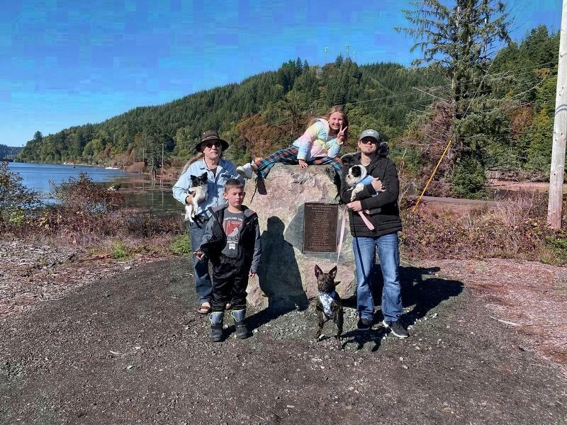 Smith, Jackson & Sublette Umpqua Memorial. Click for full size. Smith, Jackson & Sublette Umpqua Memorial image. Click for full size.