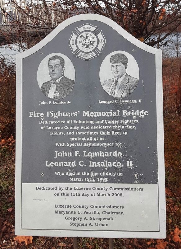 Fire Fighters' Memorial Bridge Marker image. Click for full size.