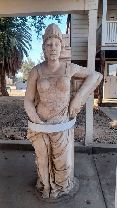 Sentry Statue image. Click for full size.