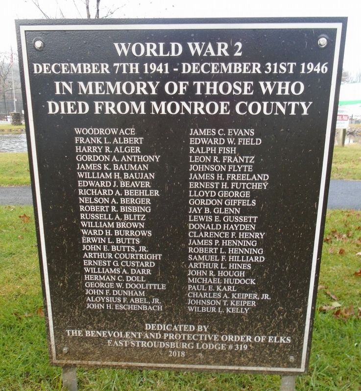 World War 2 Honored Dead Marker image. Click for full size.