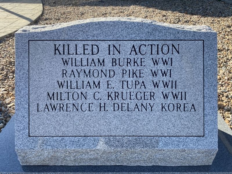 Fairfax Veterans Memorial image. Click for full size.