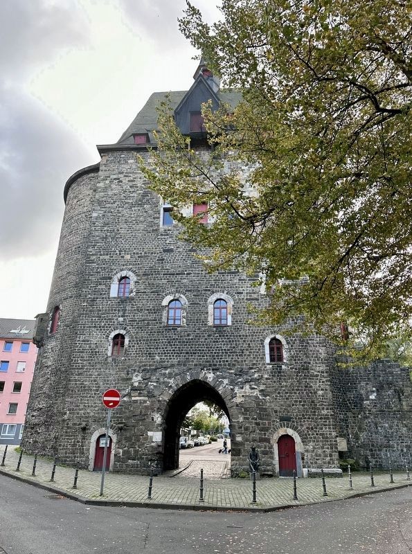 Marschiertor / Marching Gate image. Click for full size.