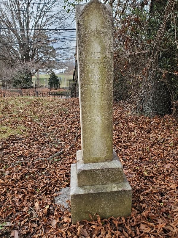 Burial Obisk of Landon Boyd, African-American section of Sinking Spring Cemetery, Abingdon, VA image. Click for full size.