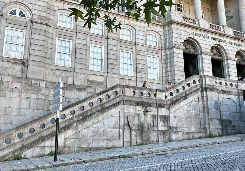 Palácio de Bolsa / Stock Exchange Palace Marker - wide view. Click for full size. Palácio de Bolsa / Stock Exchange Palace Marker - wide view image. Click for full size.