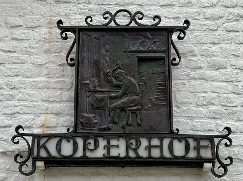 Koperhof - decorative metalwork of metalwork image. Click for full size.