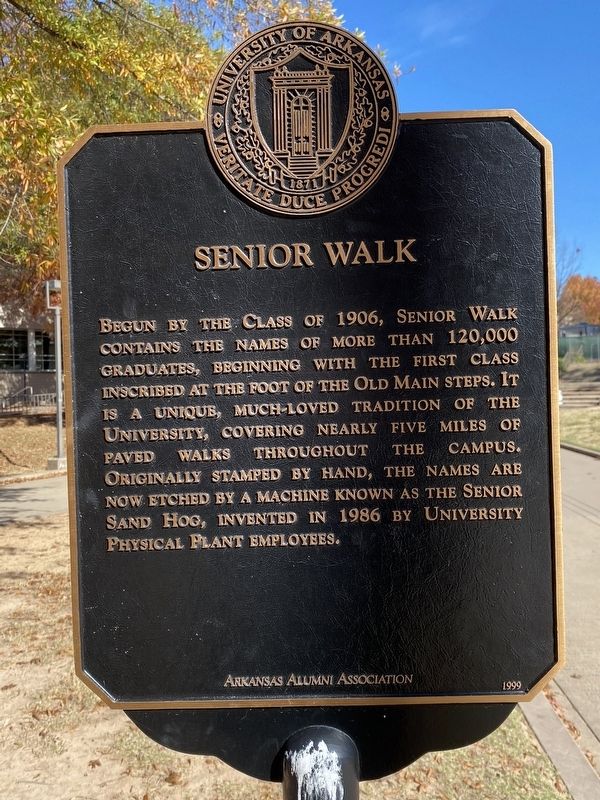 Senior Walk Marker image. Click for full size.