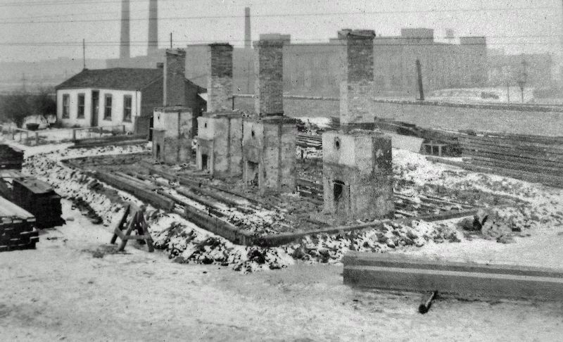 Marker detail: Blue Barracks Chimneys image. Click for full size.