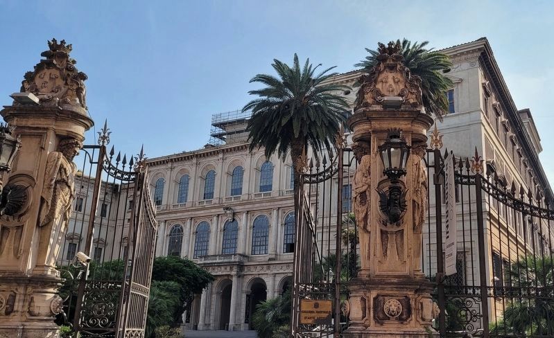 The southwest gate to the Palazzo Barberini image. Click for full size.