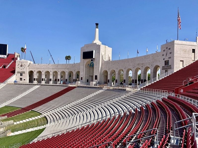 Los Angeles Memorial Coliseum Peristyle image. Click for full size.