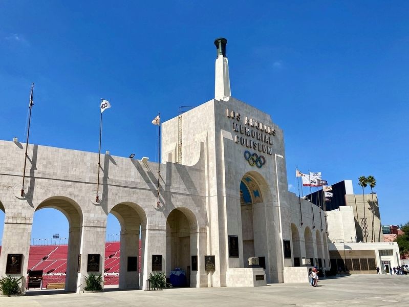 Los Angeles Memorial Coliseum Peristyle image. Click for full size.