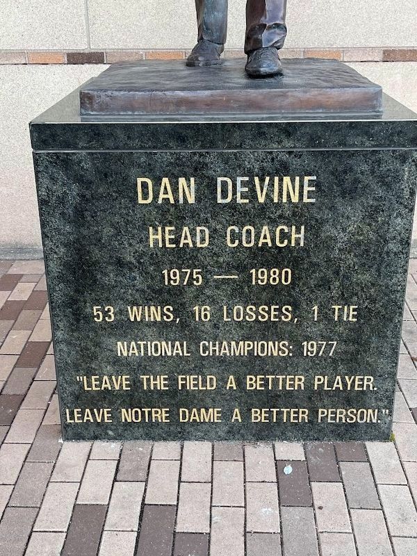 Dan Devine statue image. Click for full size.