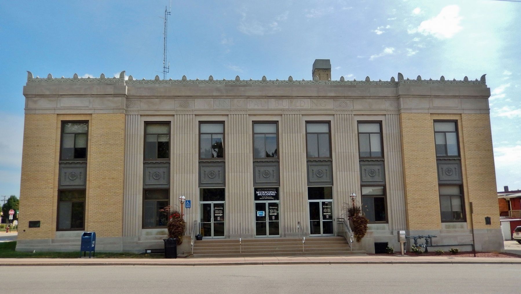 Civic Memorial Building - Platteville Municipal Hall (<i>west/front elevation</i>) image. Click for full size.