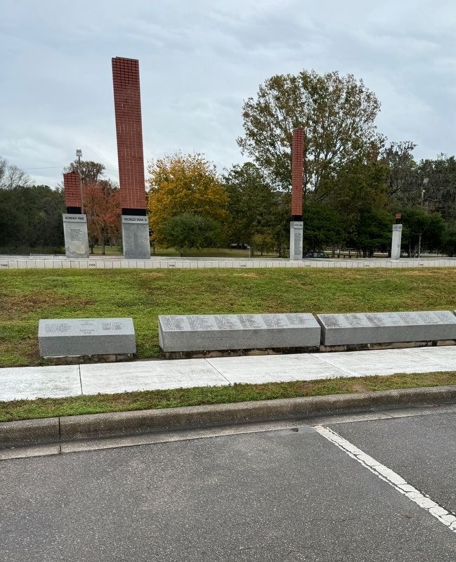 Korean War Memorial (left) image. Click for full size.