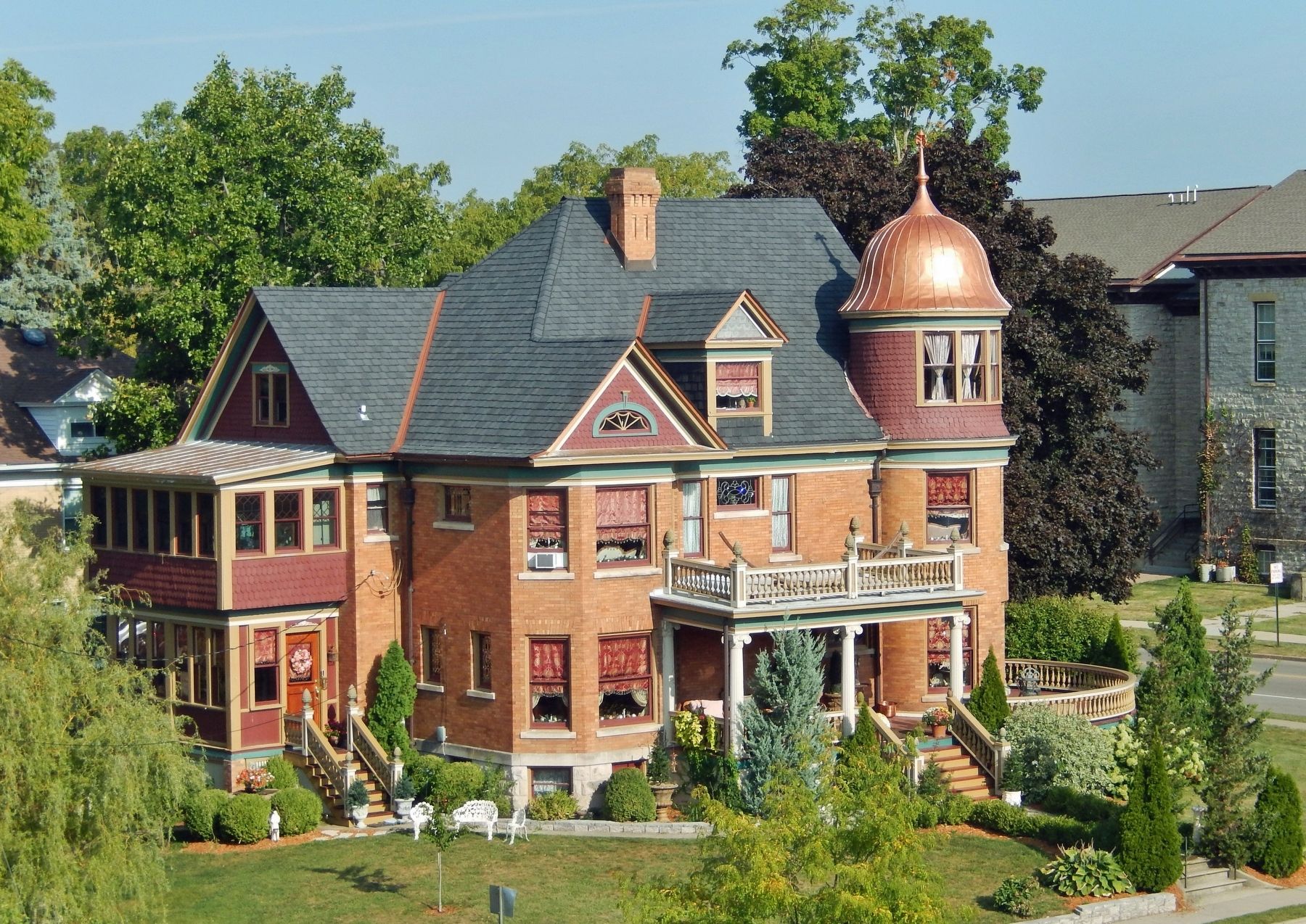 The Frank Burg House (<i>southeast elevation</i>) image. Click for full size.