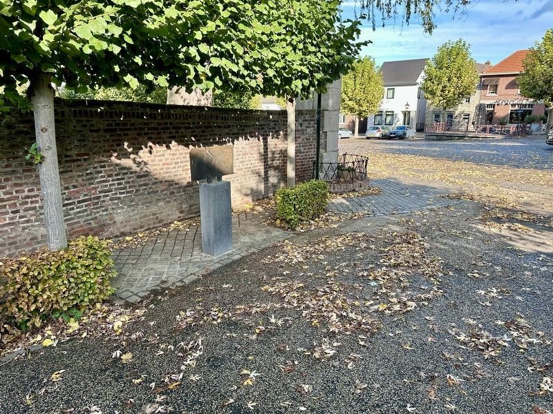 Eijsden - Gronsveld Holocaust Memorial - wider view image. Click for full size.