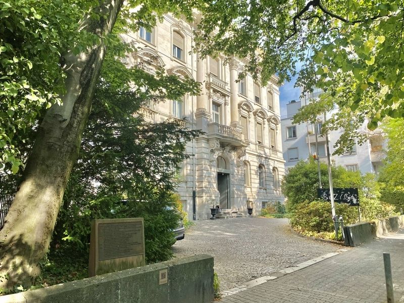 Ehemalige Gestapozentrale / Former Gestapo Headquarters and Marker image. Click for full size.