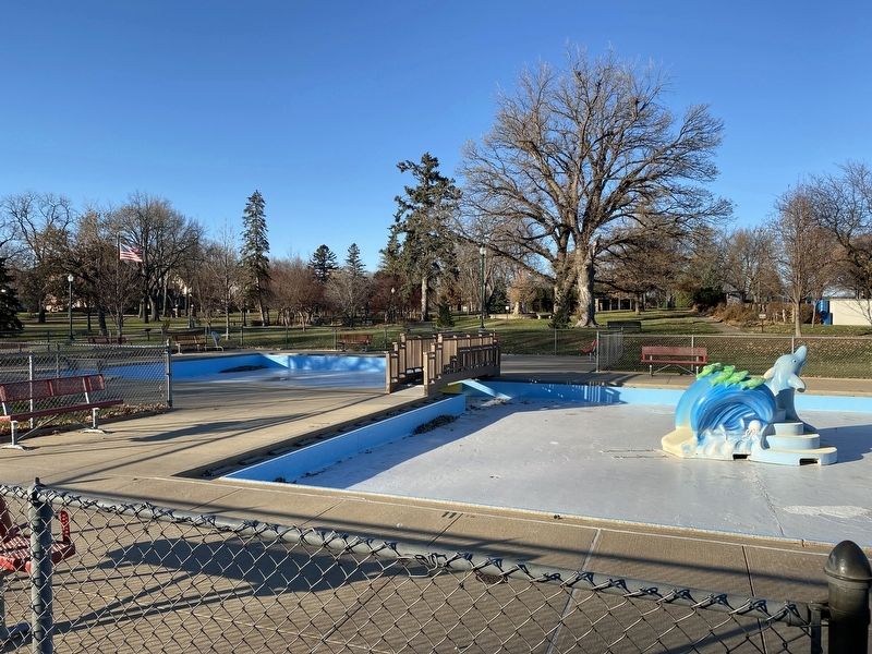 Today's Wading Pool in McKennan Park image. Click for full size.