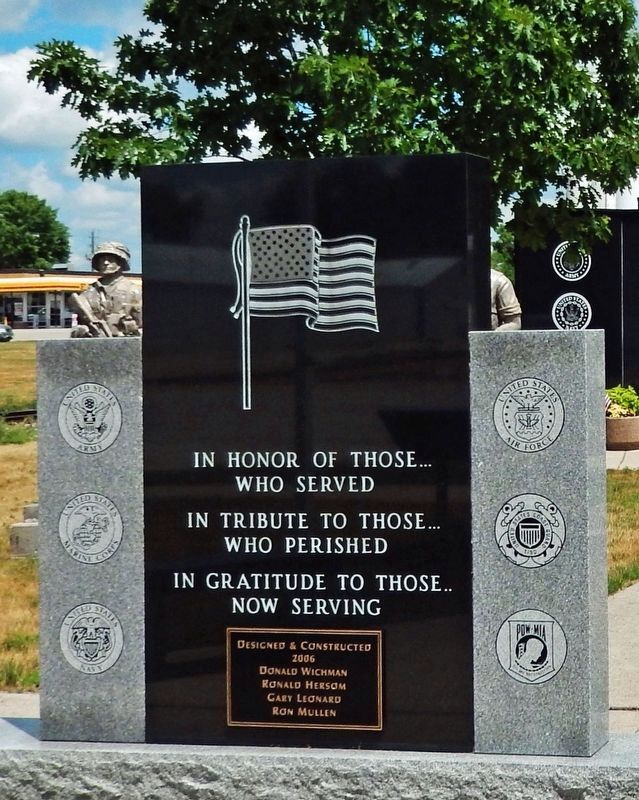 Palo Alto County Veterans Memorial<br>(<i>front panel</i>) image. Click for full size.