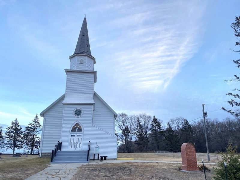 Lake Whitewood Veterans Memorial, from the west image. Click for full size.