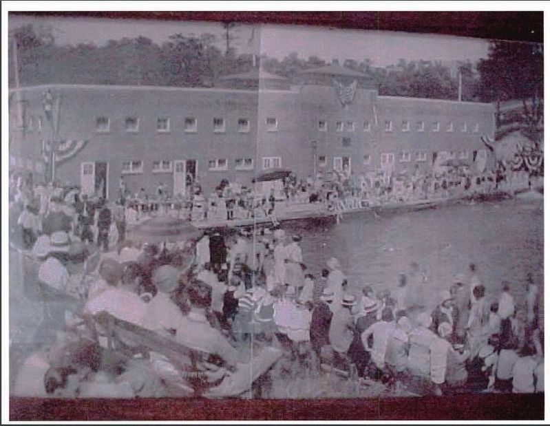 Dormont Pool image. Click for full size.