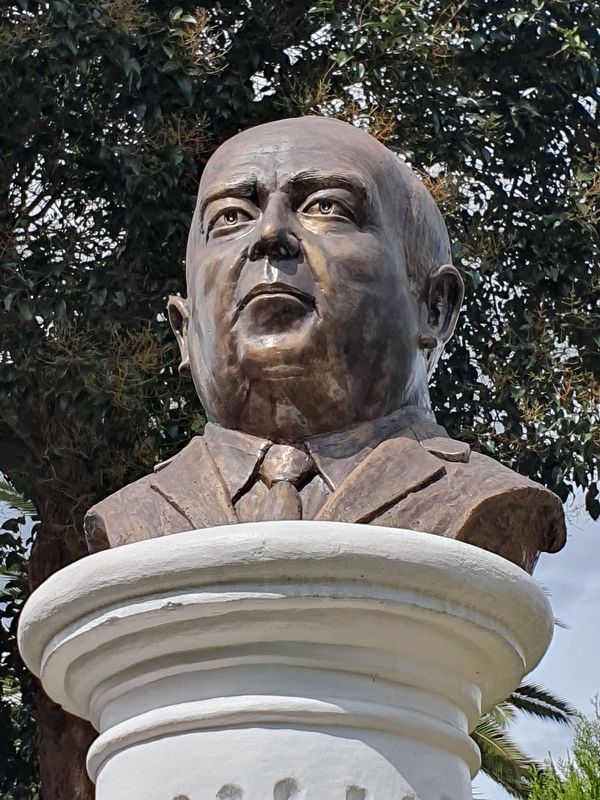 Guillermo Fuentes Gir�n Bust image. Click for full size.