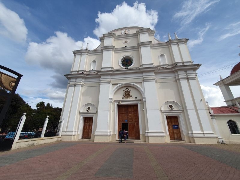 Nearby Catholic Cathedral of Solol� image. Click for full size.