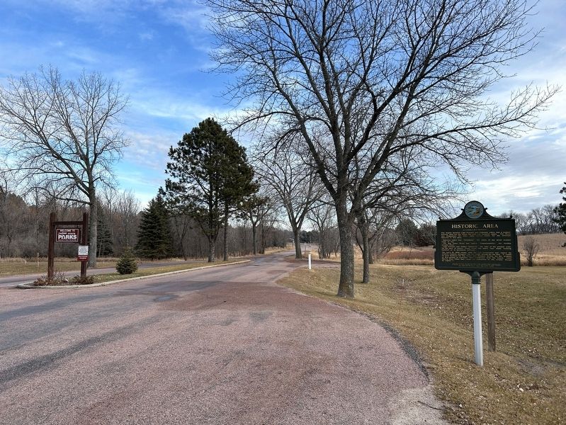 Historic Area Marker, from the west image. Click for full size.