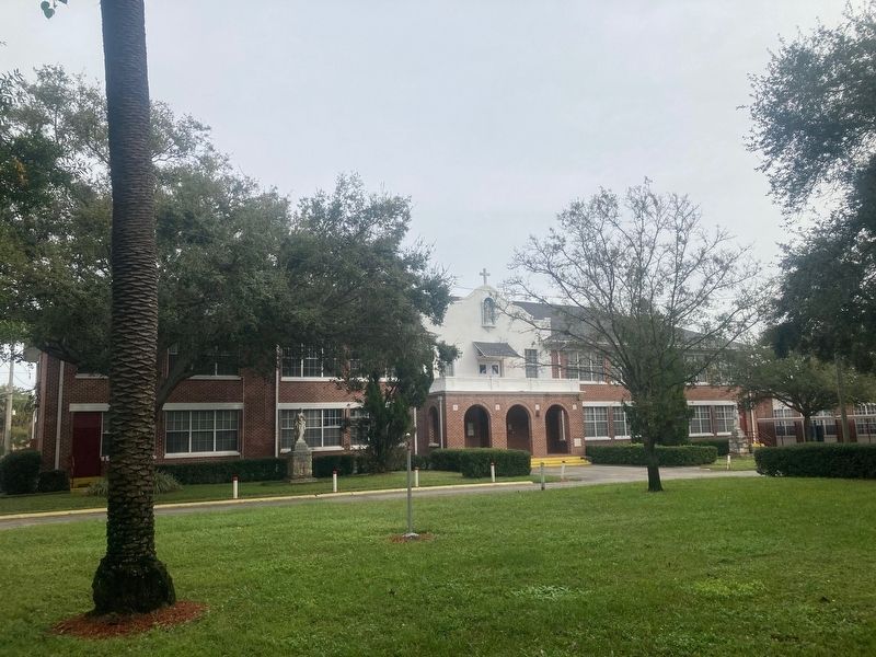 Former Sacred Heart Academy buildings image. Click for full size.