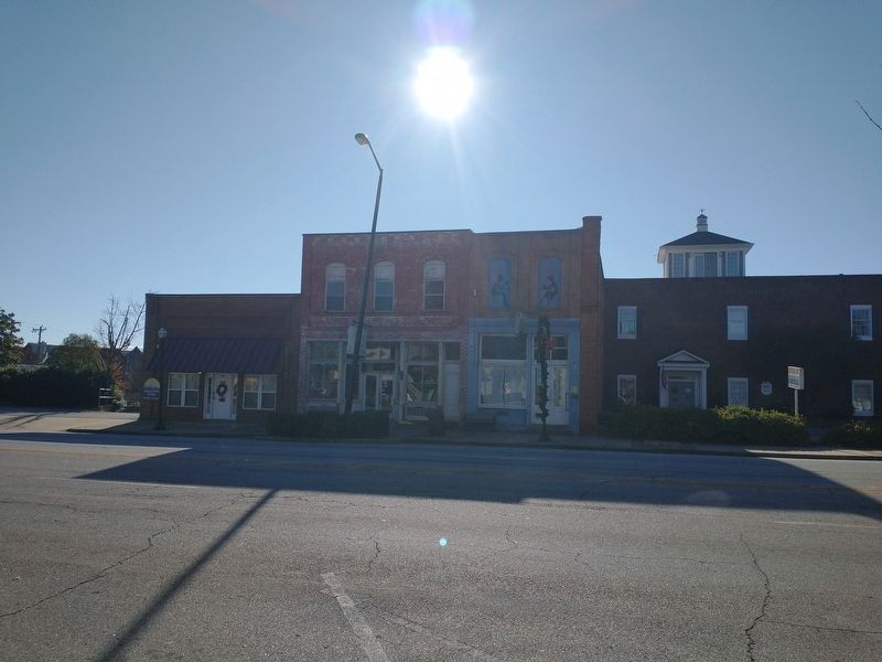 Garren's Cafe / Keowee Bank. Click for full size. Garren's Cafe / Keowee Bank image. Click for full size.