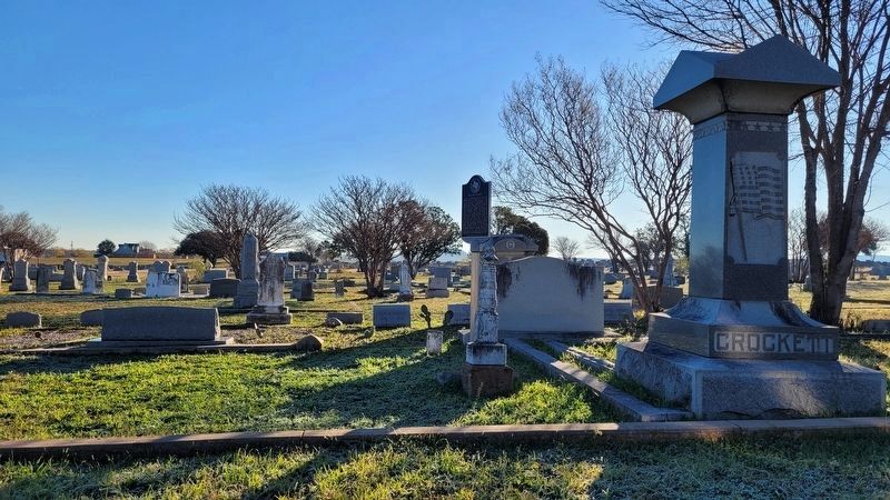 The view of the Dillard Cooper Gravestone and Marker in the Llano City Cemetery image. Click for full size.