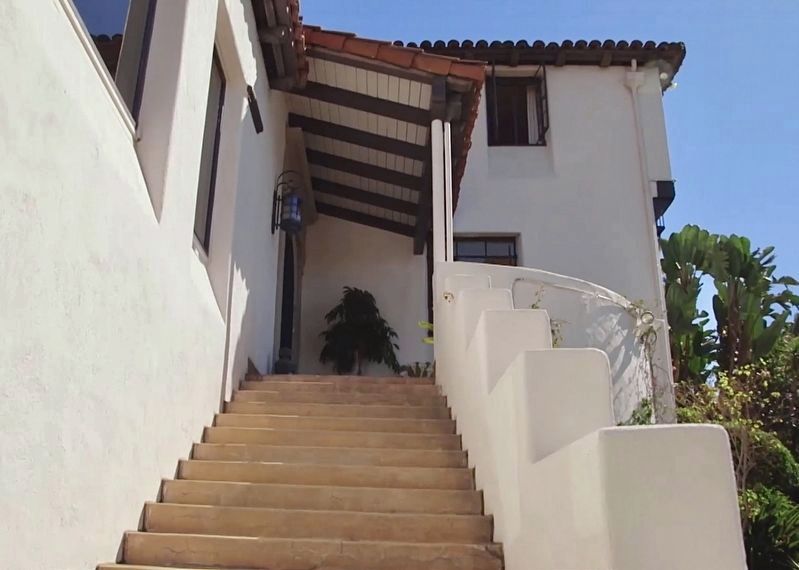 Blackburn Residence image. Click for full size.