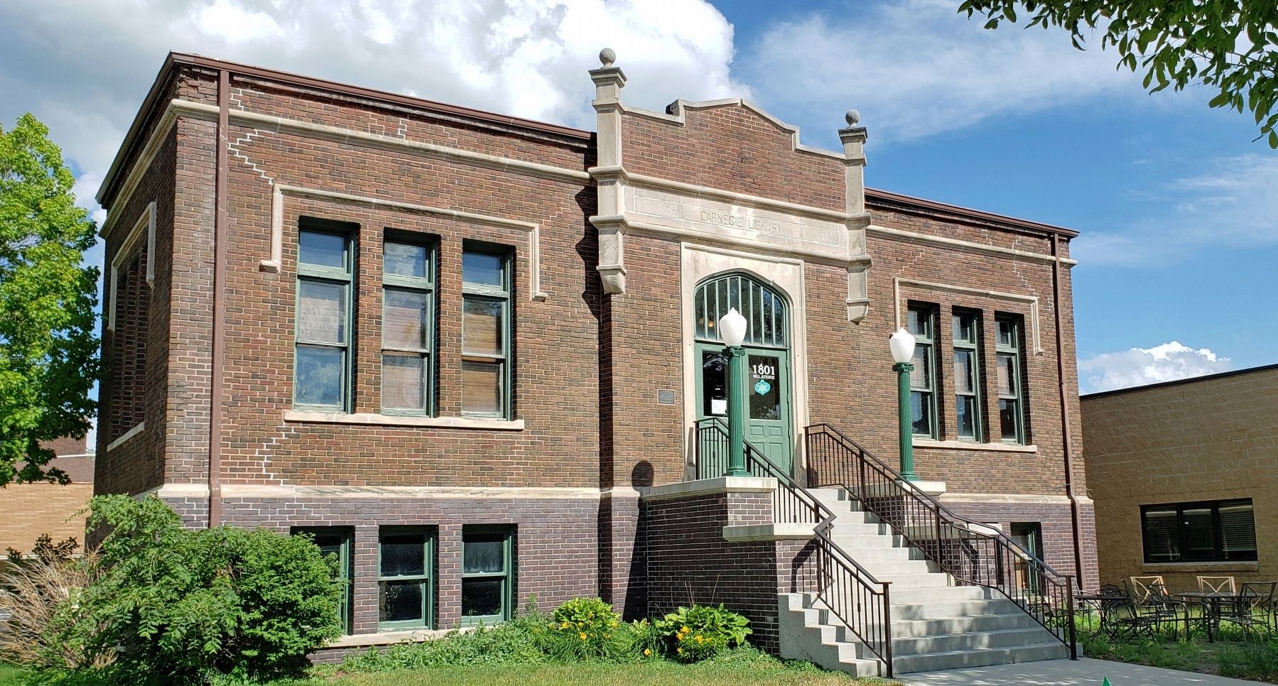 Spirit Lake Public Library (<i>northwest elevation</i>) image. Click for full size.