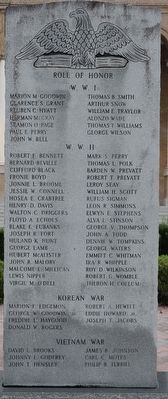 Bushnell Veterans Memorial image. Click for full size.