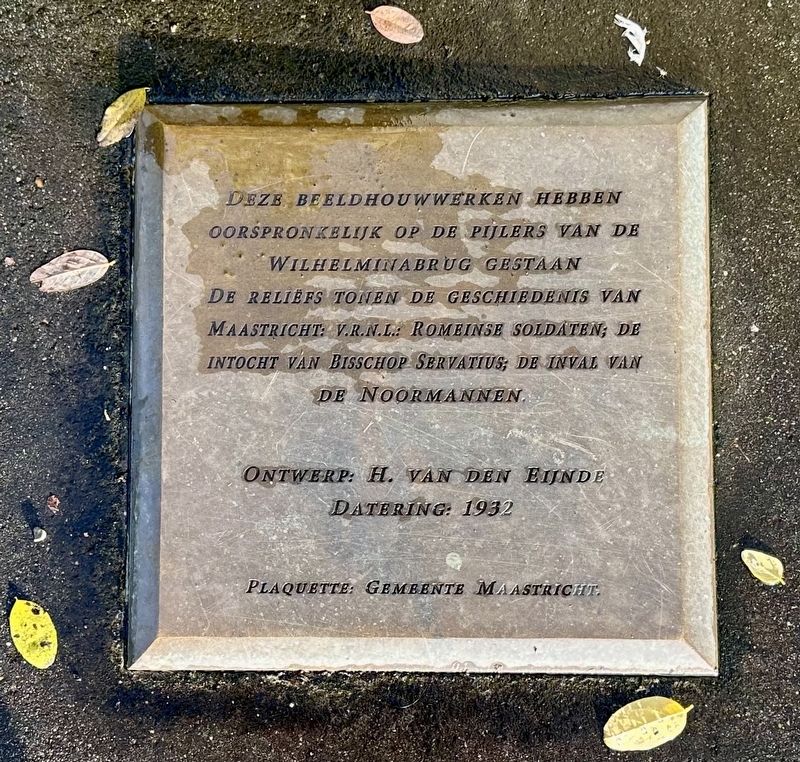 Wilhelminabrug Beeldhouwwerken / Wilhelmina Bridge Sculptures II Marker image. Click for full size.